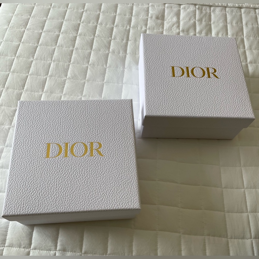 Dior white gift boxes : set of 2